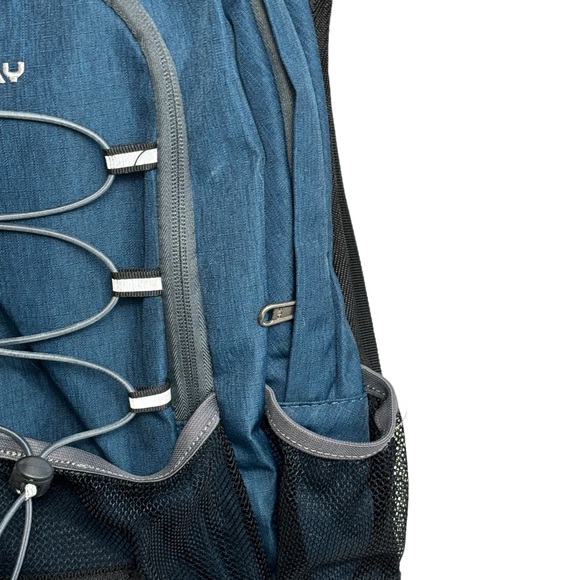 Canway Hydration Backpack Perfect for outdoor and hiking.  *Bladder NOT included - Picture 7 of 10